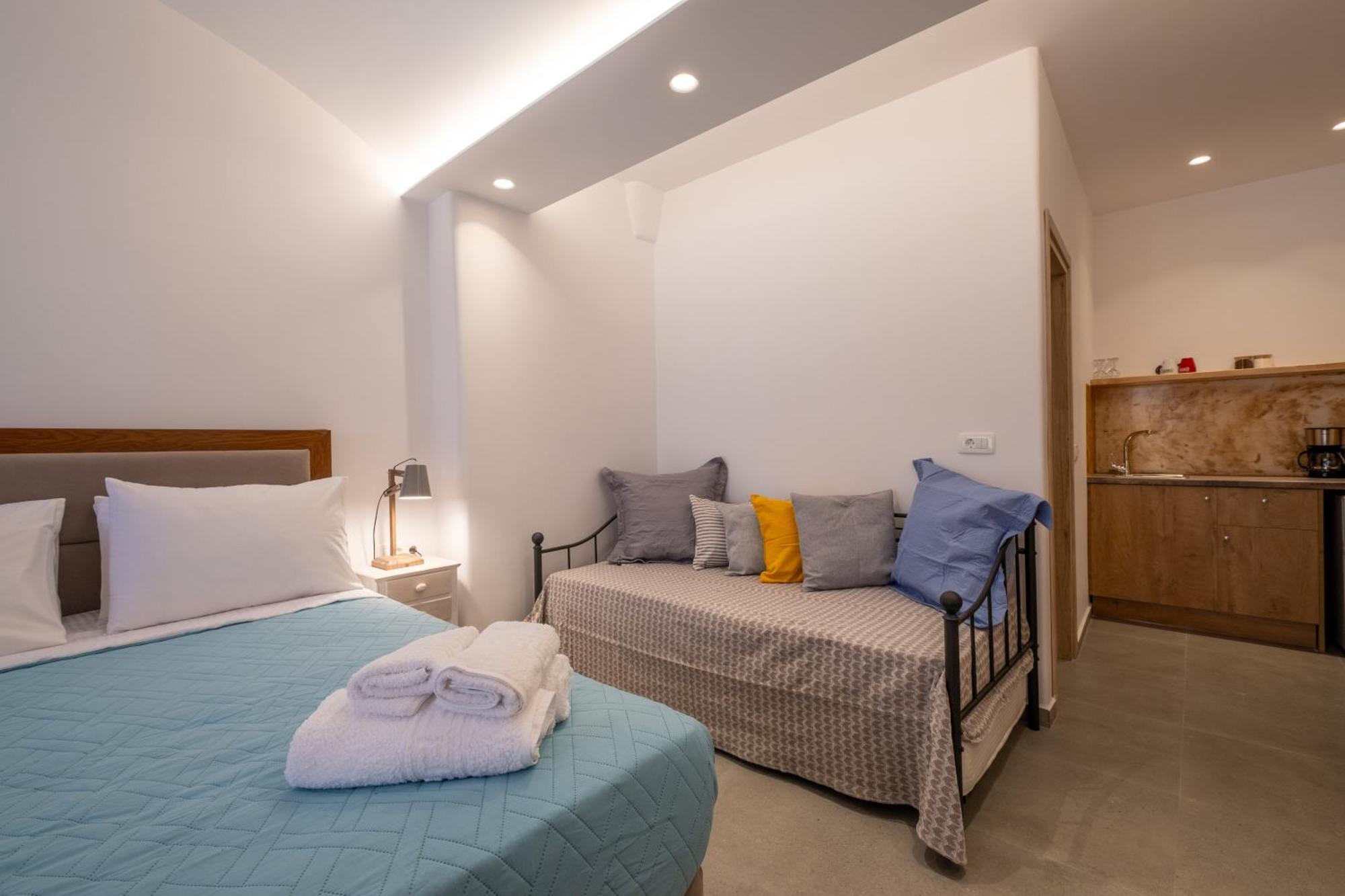Sand Gem - Beach Apartments Периволос Екстериор снимка