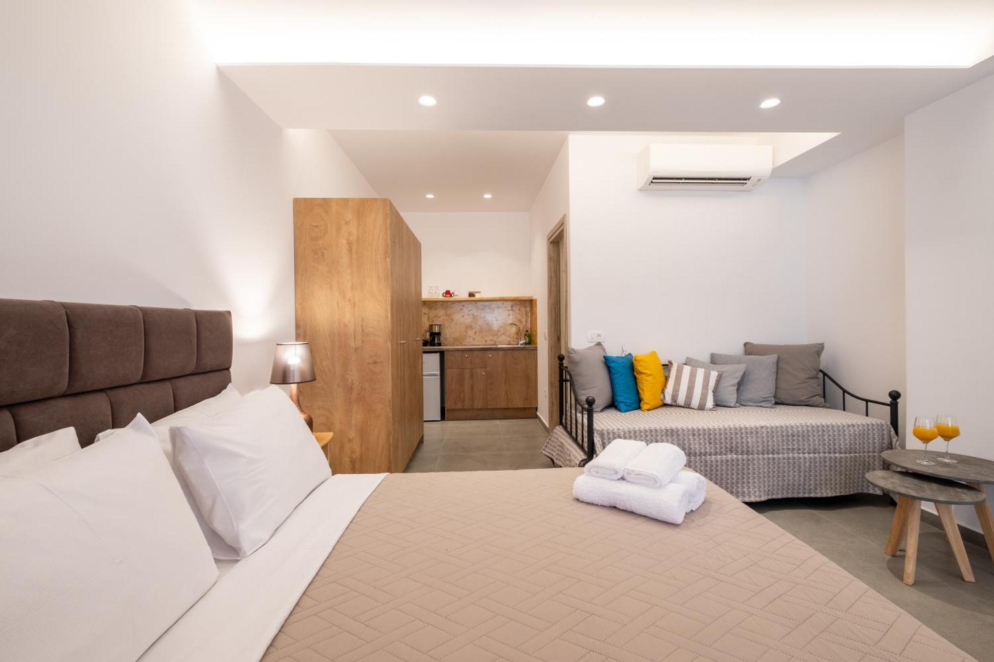 Sand Gem - Beach Apartments Периволос Екстериор снимка