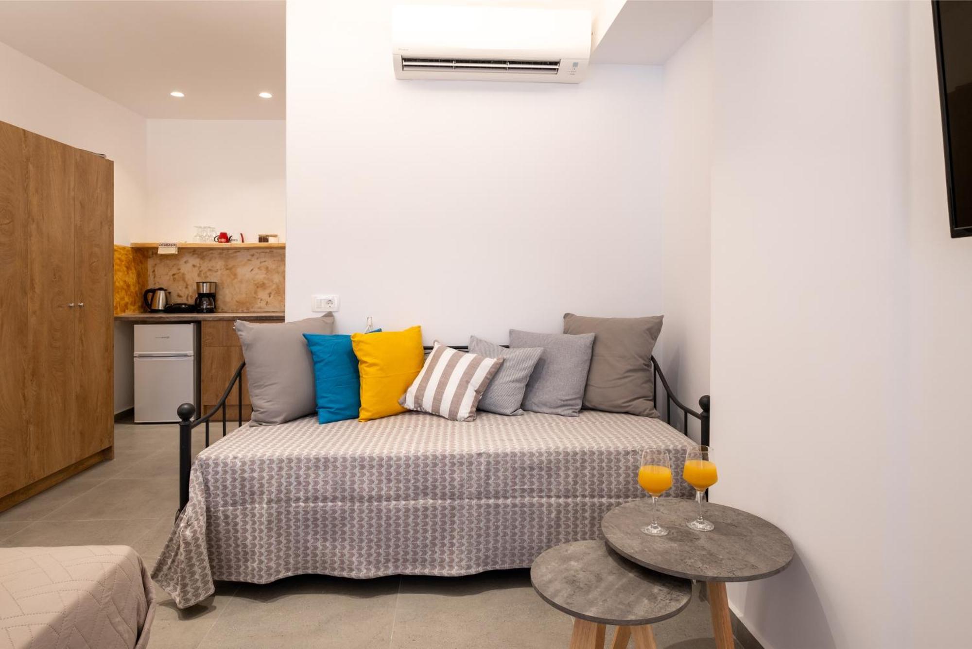 Sand Gem - Beach Apartments Периволос Екстериор снимка
