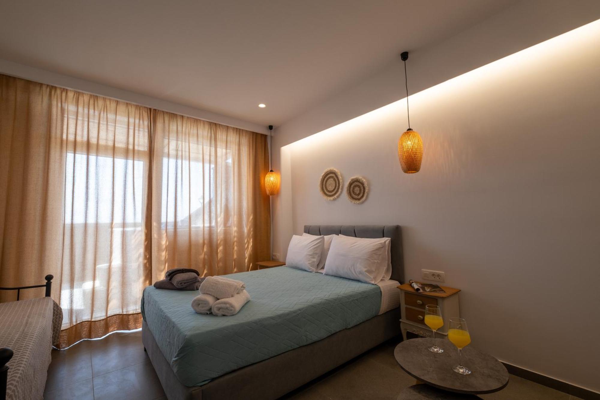 Sand Gem - Beach Apartments Периволос Екстериор снимка