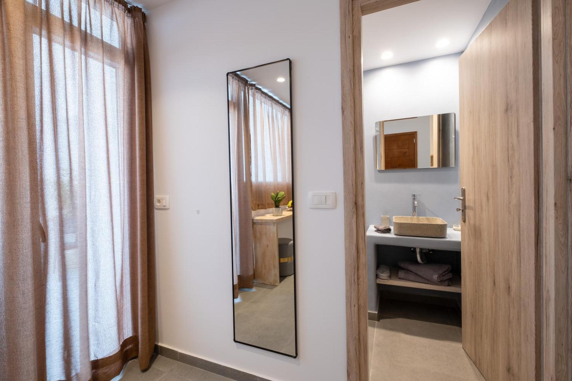 Sand Gem - Beach Apartments Периволос Екстериор снимка