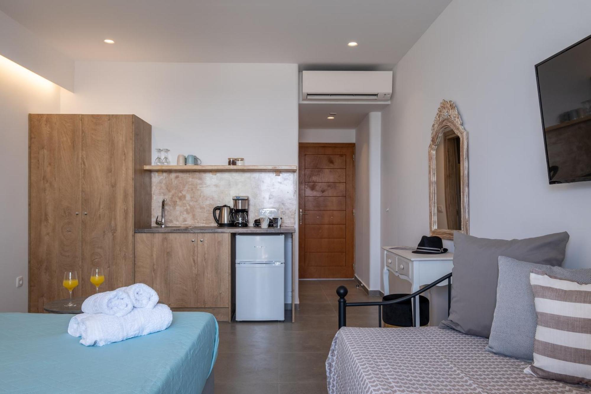 Sand Gem - Beach Apartments Периволос Екстериор снимка